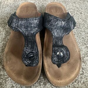 TAOS LUCY THONG SANDALS 8-8.5